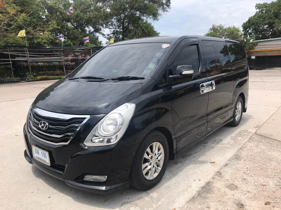 Minivan Toyota H1 or Suburb Taxi Pattaya to Koh Mun Nork pier